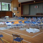 帰還困難区域の中学校体育館。震災直後、第一次避難所として使用された。住民の寝具、マットレスなどそのまま放置された状態だ。２０１６年5月２５日